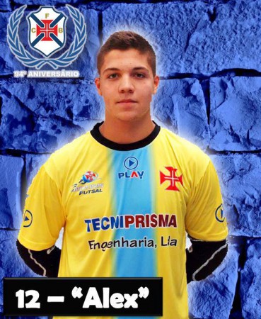 De um excelente material, as minhas novas Caneleiras de Carbono "Carbonlegs" são ótimas para quem joga futsal ou futebol. Chegam em pouco tempo e podem ser personalizadas ao gosto de qualquer um! Eu uso e aprovo, do melhor que há no mercado! 